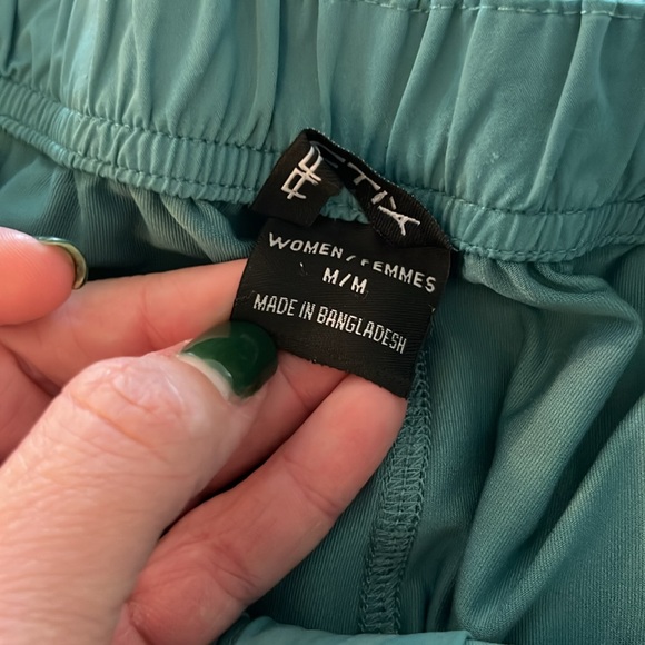 Women’s Skort. Size M - Picture 4 of 4